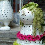 Designer vase in the form of little people