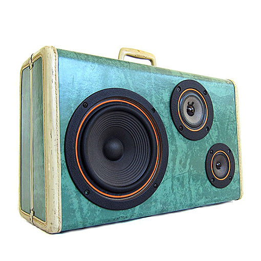 9-projects-vintage-suitcases