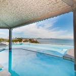  Sea-front villa with magnificent views