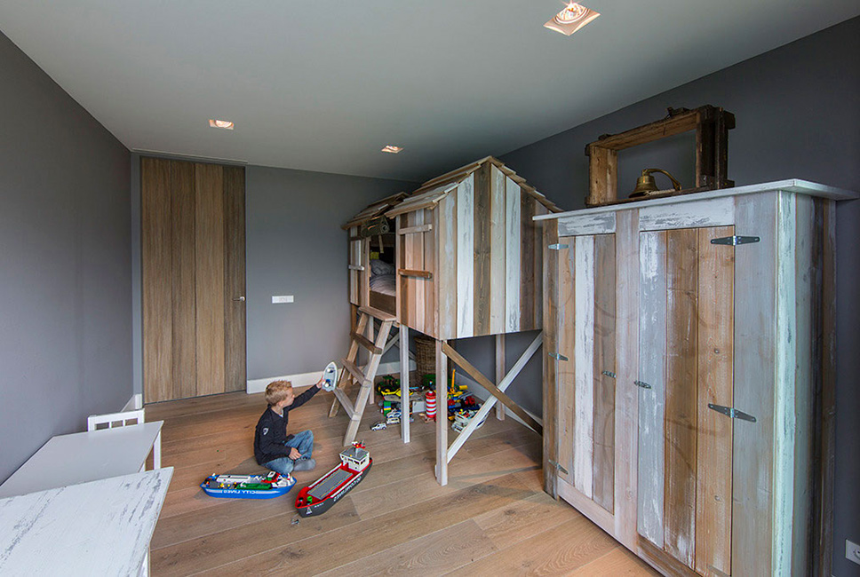 10-wooden-Furniture